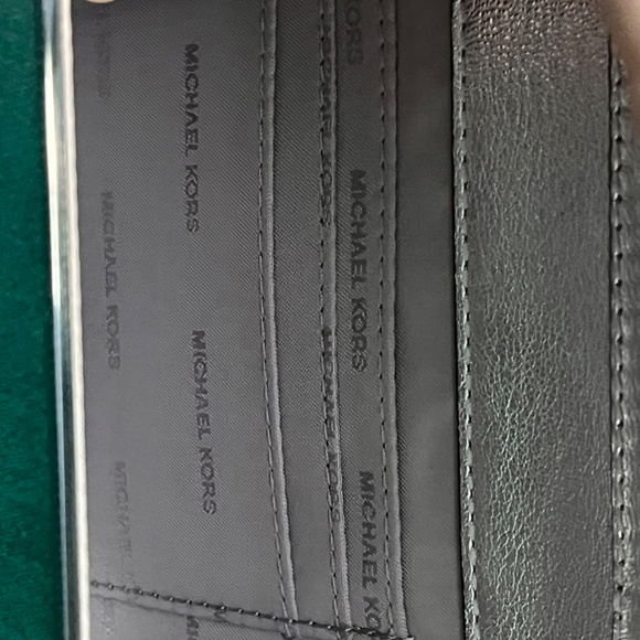 Rare Michael Kors Silver Plastic Heavy Chained Purse - Picture 8 of 9